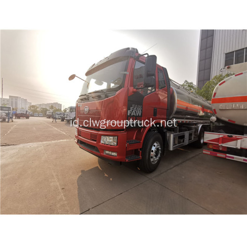 6x4 20000 liter Tanker Minyak / Truk Tanker Bahan Bakar